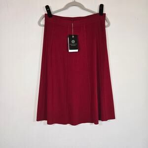 Don Caster Women's Pull On Skirt. Size Medium.